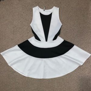 Color block flare out dress